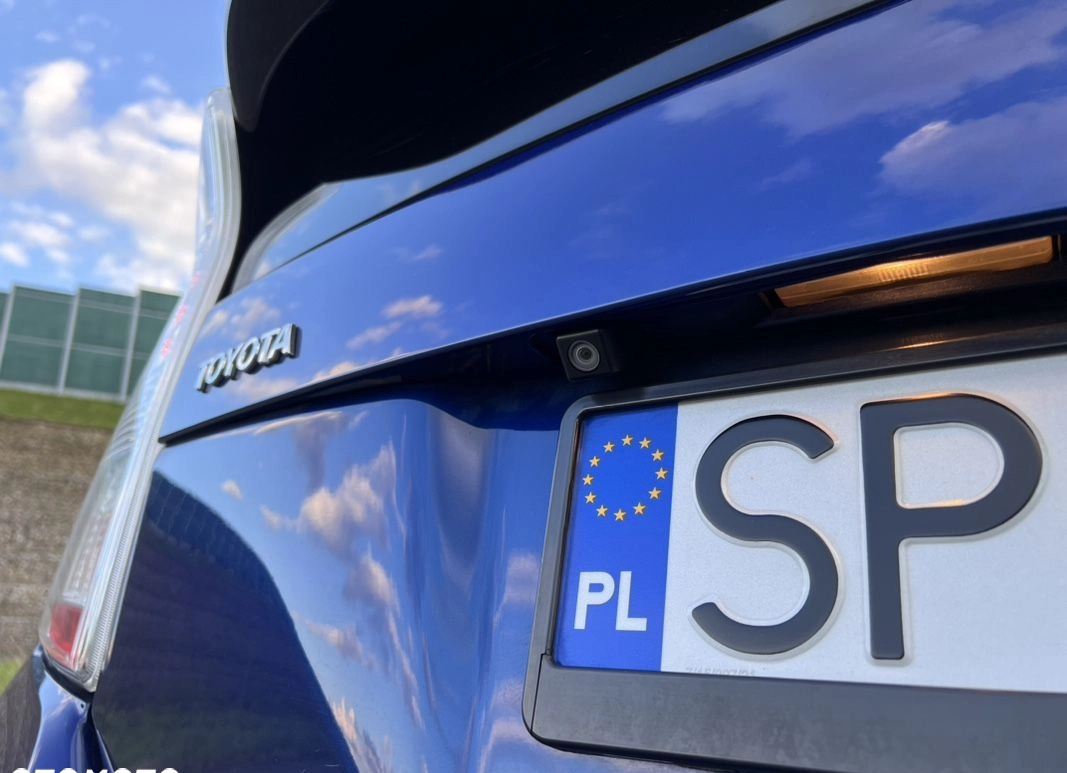 Toyota Prius cena 34000 przebieg: 340000, rok produkcji 2010 z Ślesin małe 742